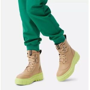 Sorel Caribou X Boot Lace Tan and Neon Chelsea Boots Brand new